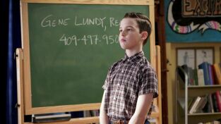 El joven Sheldon (T3): Ep.4 Hobbits contra la física y una bola con dinamita El joven Sheldon (T3): Ep.4 Hobbits contra la física y una bola con dinamita