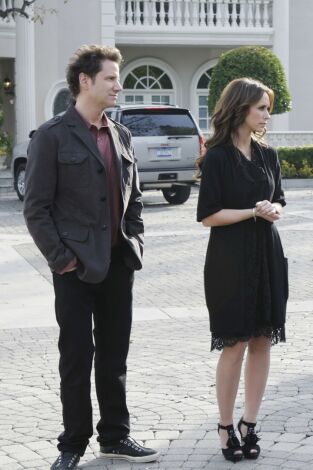 Entre fantasmas (T5): Ep.6 Perdidamente enamorado Entre fantasmas (T5): Ep.6 Perdidamente enamorado