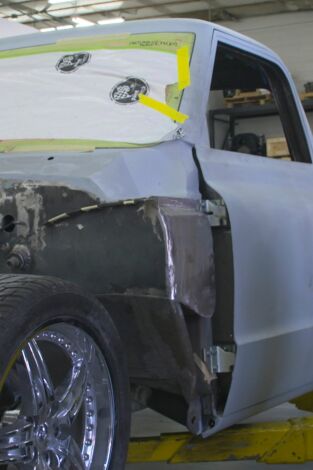 Chapa y pintura: Y volvió de entre los muertos Chapa y pintura: Y volvió de entre los muertos