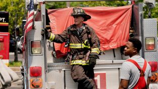 Chicago Fire (T13): Ep.1 Un monstruo en el oficio