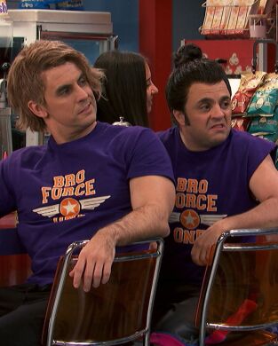 Henry Danger (T3): Ep.11 Esquive peligroso