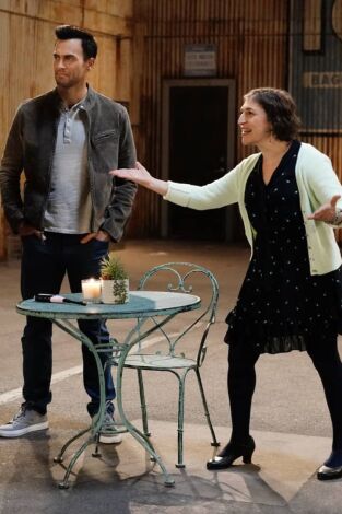 Call Me Kat (T1): Ep.9 Primera cita Call Me Kat (T1): Ep.9 Primera cita