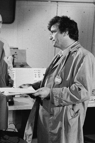 Colombo (T1): Ep.7 Una Mujer Espera Colombo (T1): Ep.7 Una Mujer Espera