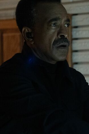 El pacificador (T2): Ep.2 Más vale águila en mano...