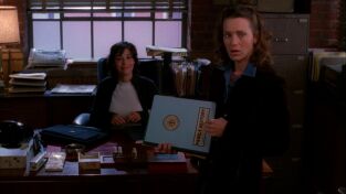 El guardián (T3): Ep.13 Compensaciones