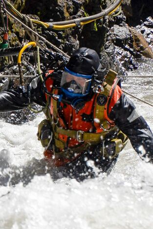 La fiebre del oro: aguas bravas: La ballena blanca de Dustin
