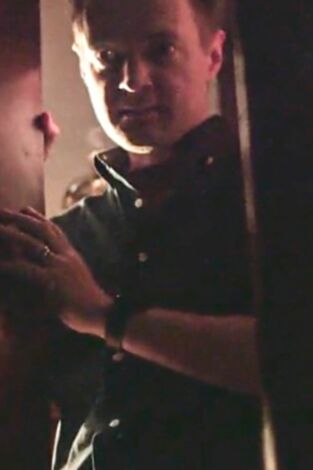 Un fantasma en la familia: Lo que hay debajo