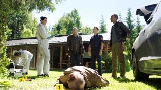 Asesinatos en la montaña (T4): Ep.4 Dos veces muerto