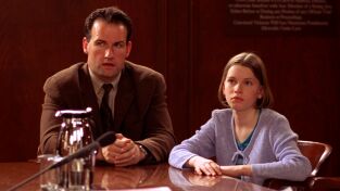 El guardián (T1): Ep.19 Abogados, armas y dinero