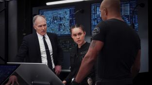 S.W.A.T.: Los hombres de Harrelson (T6): Ep.19 Compis de celda