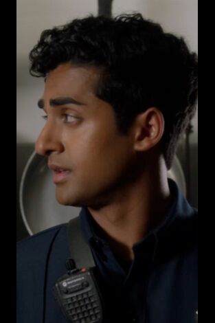 9-1-1 (T7): Ep.4 Buck, enfadado y confundido