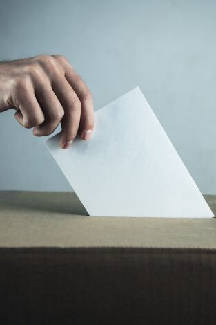 Jornada y noche electoral de las elecciones de Extremadura: Episodio 1