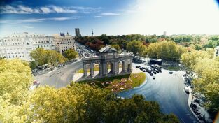 Streetviú: Plaza de la Independencia, el mensaje oculto de Carlos III