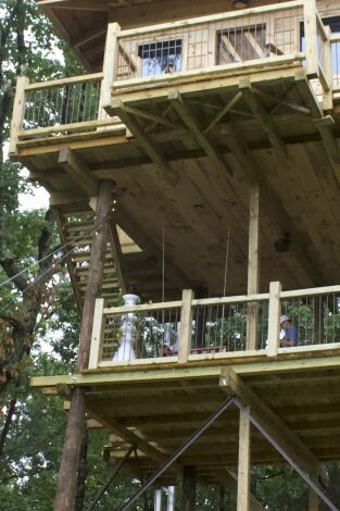 Construcciones al límite: Torre en las montañas de Georgia