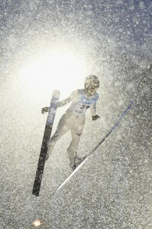Copa del mundo de saltos de esquí F - Villach (T25/26): Trampolín normal 1