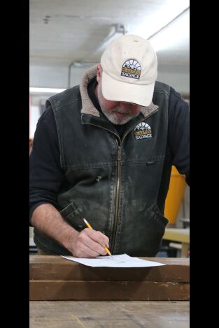 Restauradores al rescate: Recuperación en los silos de cacahuetes