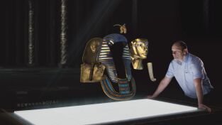 Strangest Things: ¿La máscara de Tutankamón?, el globo del terror, la botella de bruja