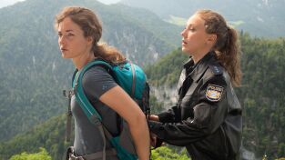 Asesinatos en la montaña (T4): Ep.8 La esquela