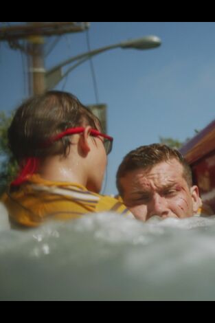 9-1-1 (T3): Ep.2 El que nada no se ahoga