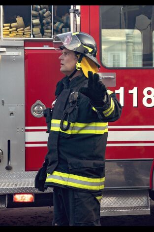 9-1-1 (T2): Ep.16 Bobby empieza de nuevo