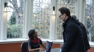 Motive (T2): Ep.12 El beso de la muerte