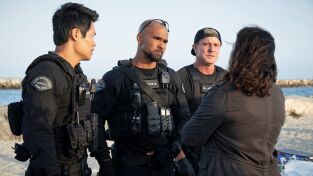 S.W.A.T.: Los hombres de Harrelson (T3): Ep.1 Fuego en el cielo