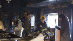 Motive (T2): Ep.9 Abandonados