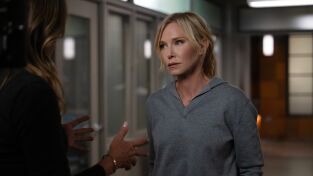 Ley y Orden: Unidad de víctimas especiales (T27): Ep.4 Ciberanzuelo