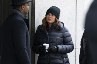 Ley y orden: unidad de víctimas especiales (T22): Ep.7 Caza, trampa, violación y liberación