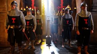 Merlín (T3): Ep.13 El advenimiento de Arturo (II)