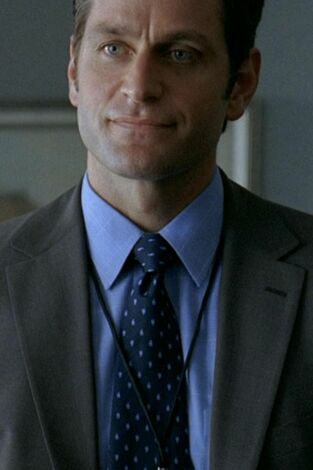 Fringe (Al límite) (T1): Ep.3 Red fantasma