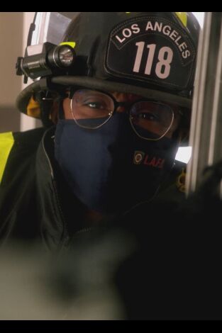 9-1-1 (T4): Ep.2 Juntos a solas