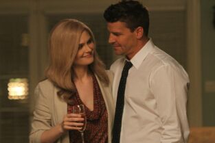 Bones (T8): Ep.1 El futuro en el pasado