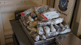 Control de aeropuertos: USA: Metanfetamina móvil