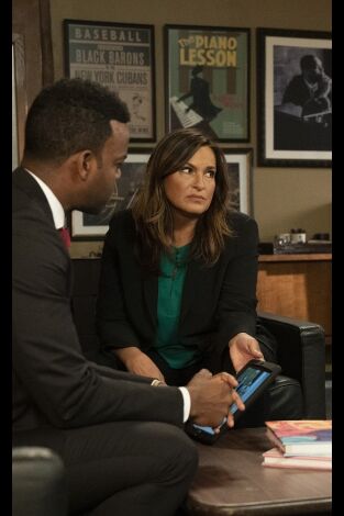 Ley y orden: unidad de víctimas especiales (T22): Ep.16 Lobos con piel de cordero