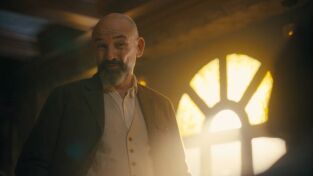 Watson (T1): Ep.7 Marcas dentales