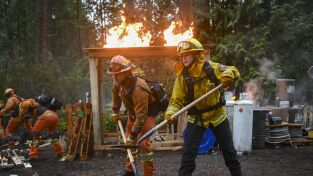 Fire Country (T1): Ep.12 Dos rayas rosas