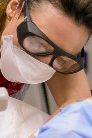 Dr. Emma: clínica dermatológica: Huele a comida podrida