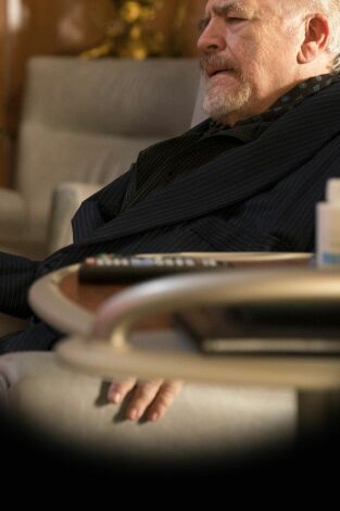 Succession (T1): Ep.3 Salvavidas