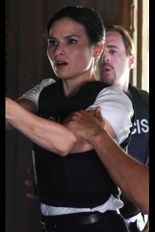 Navy: Investigación criminal (T19): Ep.1 Sangre en el agua