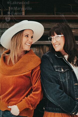 Las gemelas reforman dos veces: Transformación de Emma Roberts para la Tía Moo