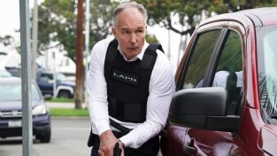 S.W.A.T.: Los hombres de Harrelson (T5): Ep.11 A la antigua usanza