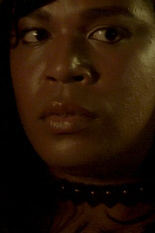 Muerte en el pantano: Apuñalada por la espalda