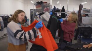 Dentro del aeropuerto: equipaje perdido: Una reliquia familiar y un ojo perdido