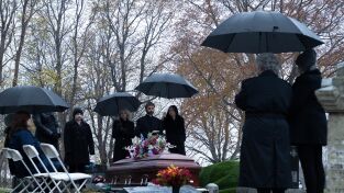 Surrealestate (T2): Ep.7 Dioses y Monstruos