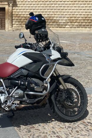 El nómada de la moto. Miquel Silvestre por España