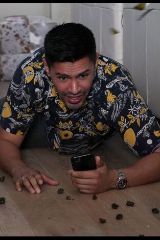 Magnum (T1): Ep.16 Un asesinato nunca es discreto