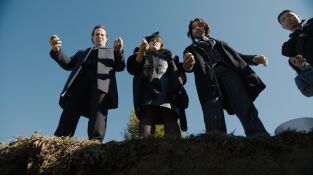 SurrealEstate (T3): Ep.4 Cosas de familia