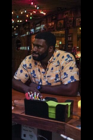 Magnum (T3): Ep.5 El día que llegó el peligro