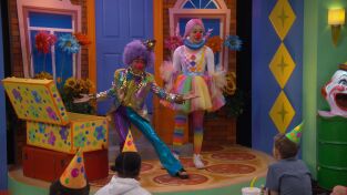 That Girl Lay Lay (T1): Ep.7 Las payasas